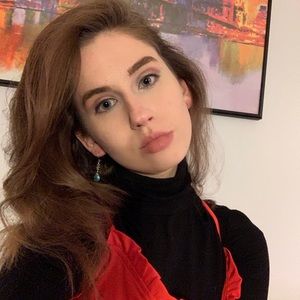 Meet your Posher, Eva